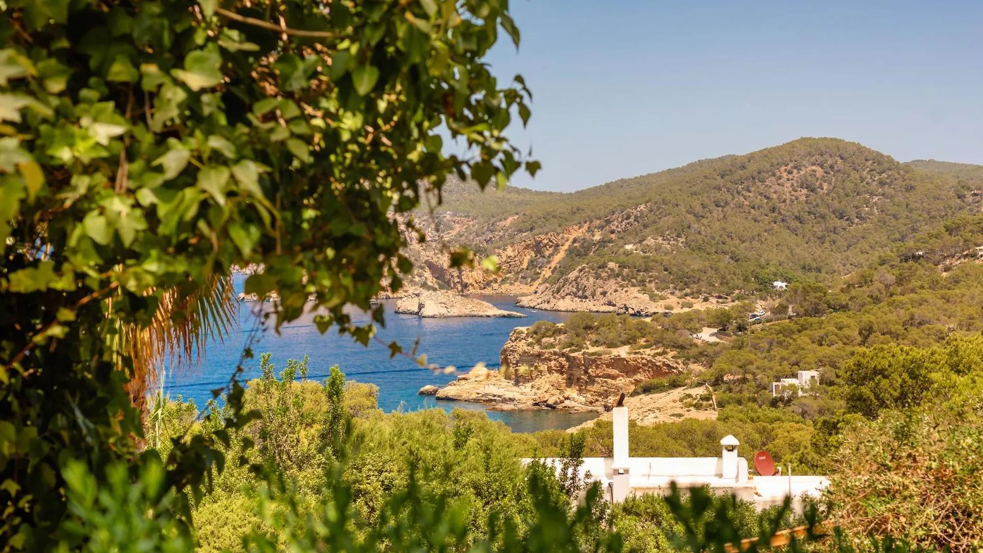 Sant Antoni de Portmany New! Villa Salada Sea Views ספרד