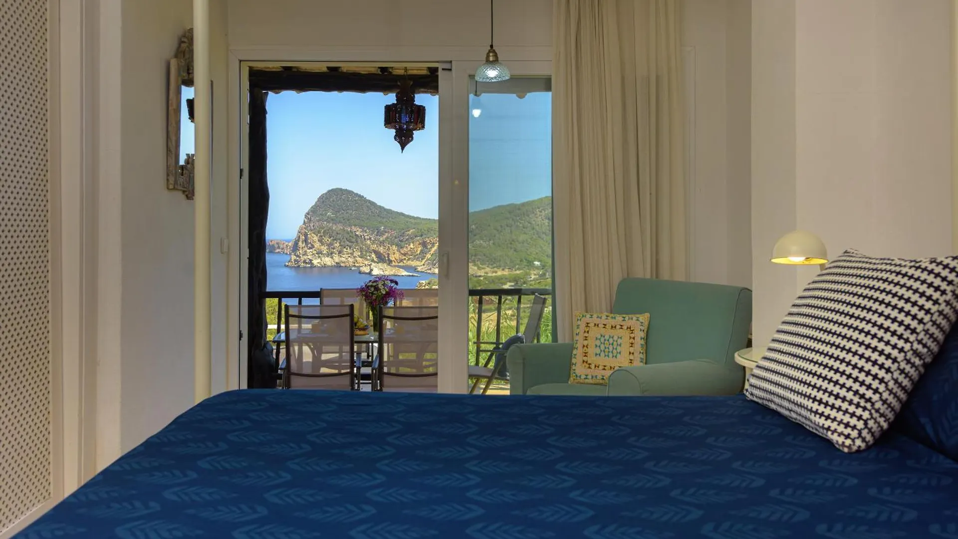 Sant Antoni de Portmany New! Villa Salada Sea Views ספרד